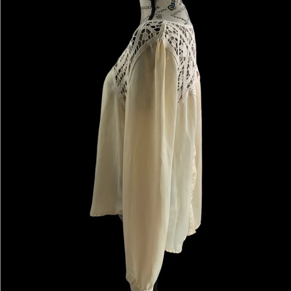 E&M women’s large beige blouse - Picture 11 of 13